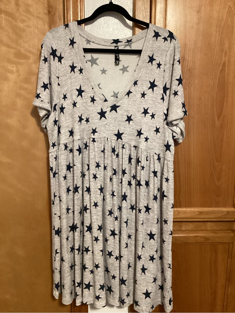 Torrid Gray V-Neck Casual Sleep Dress Gray with Navy Stars, Torrid 2(18/20)